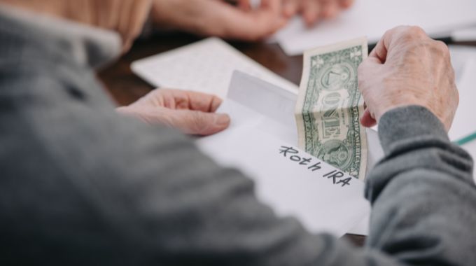 Roth vs Traditional IRA 